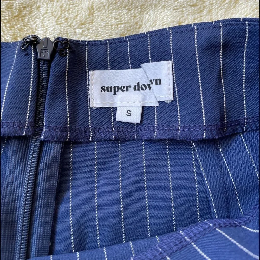 3/$25 SUPERDOWN High Waist Striped Navy Blue Shorts.Size S